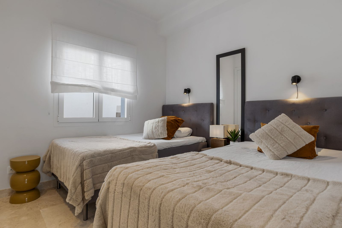 Se vende Apartamento Planta Baja de 3 dormitorios en Costa Del Sol, Málaga, España