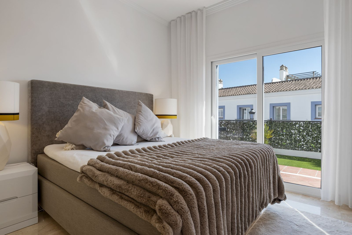 Se vende Apartamento Planta Baja de 3 dormitorios en Costa Del Sol, Málaga, España