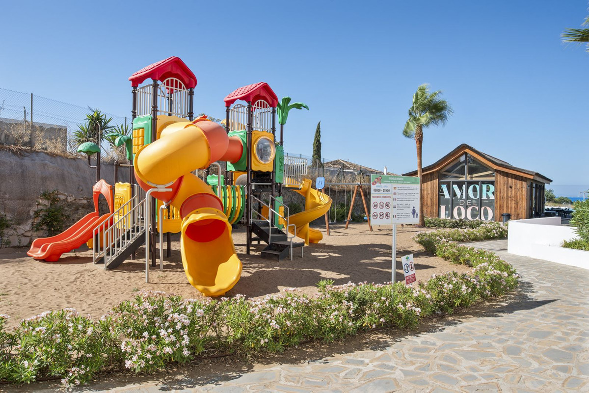 Se vende Apartamento Planta Baja de 3 dormitorios en Costa Del Sol, Málaga, España