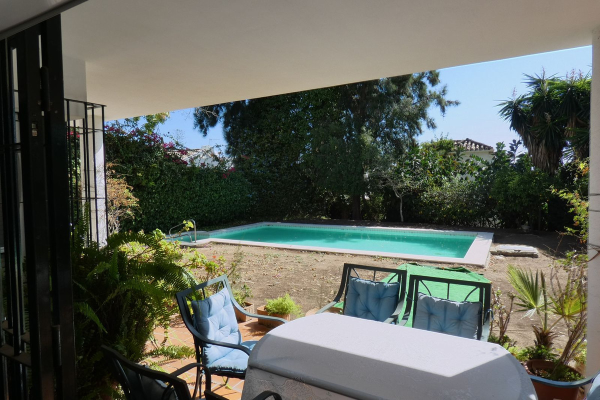 5 Bed Townhouse for sale in Marbella Costa Del Sol, Málaga, Spain