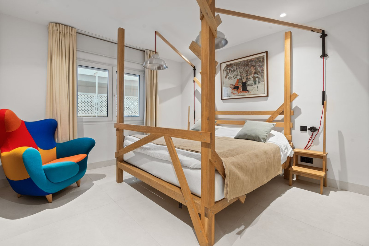 Se vende Apartamento Planta Media de 4 dormitorios en Costa Del Sol, Málaga, España