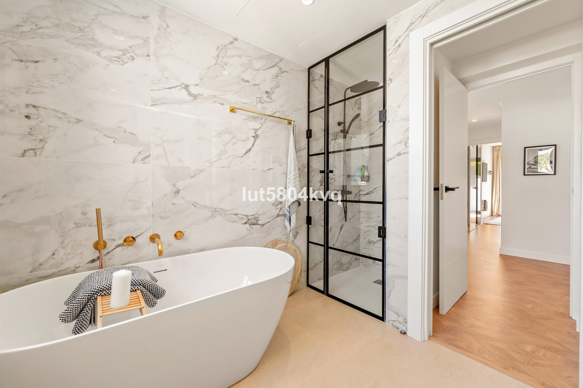 4 Bed Townhouse for sale in Nueva Andalucía Costa Del Sol, Málaga, Spain