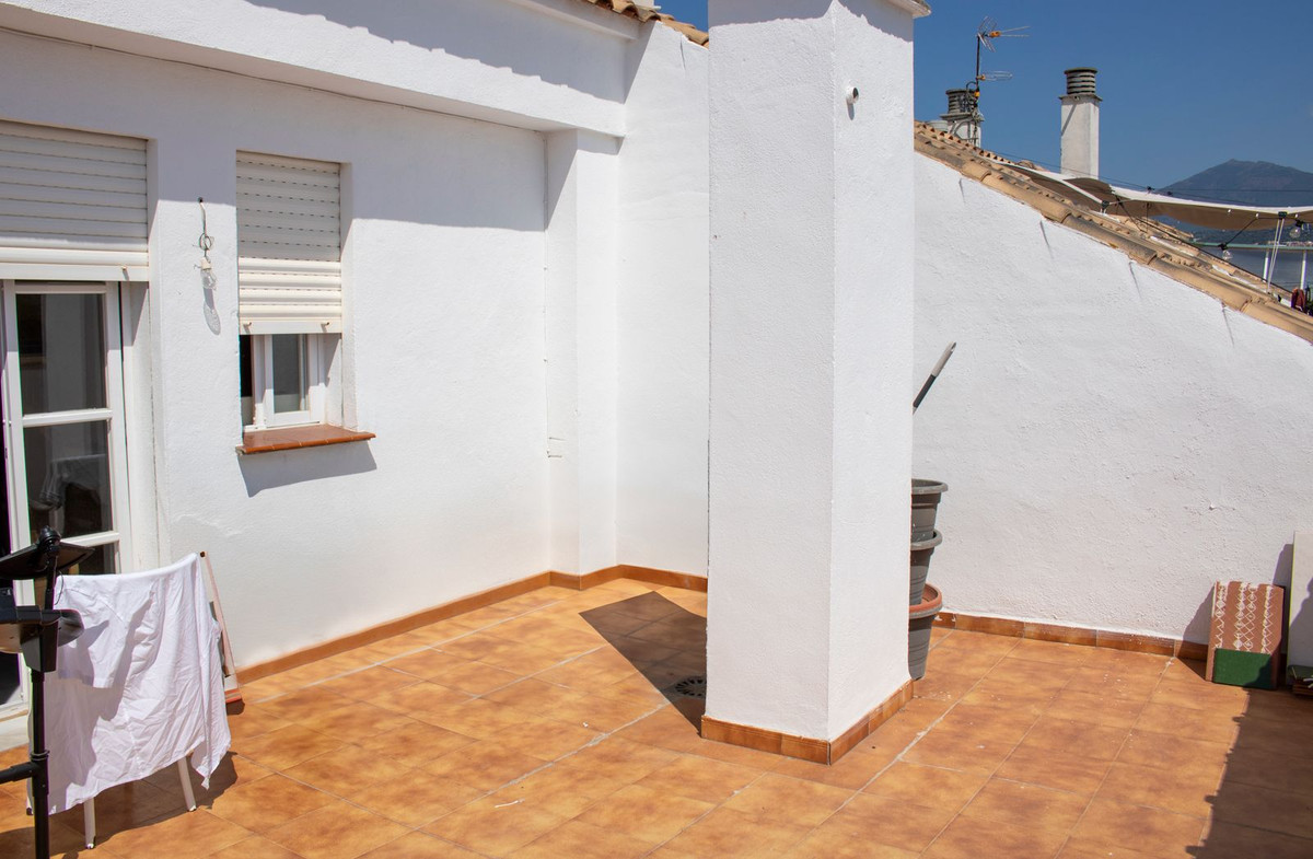 4 Bed Apartment for sale in San Pedro De Alcántara Costa Del Sol, Málaga, Spain