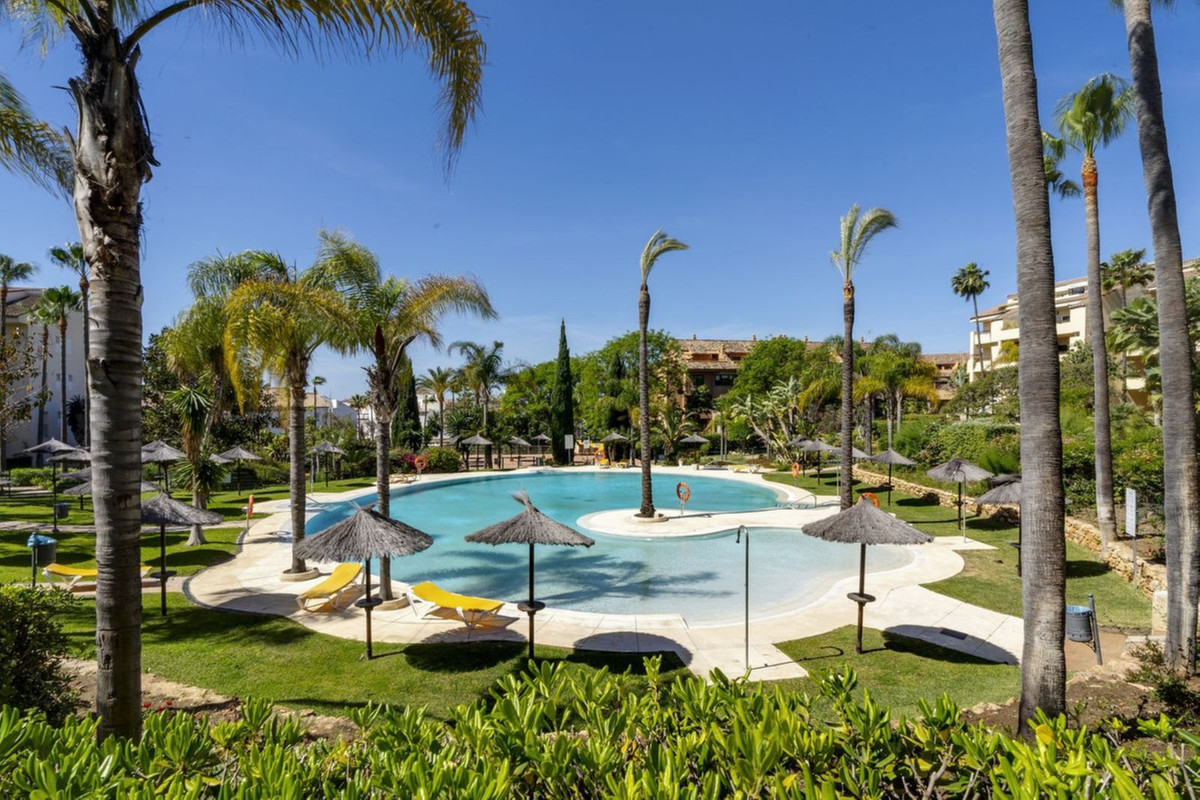 3 Bed Apartment for sale in Bahía De Marbella Costa Del Sol, Málaga, Spain