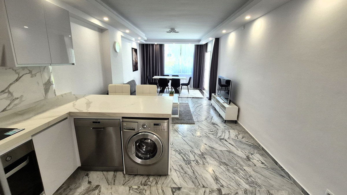 3 Bed Apartment for sale in Bahía De Marbella Costa Del Sol, Málaga, Spain