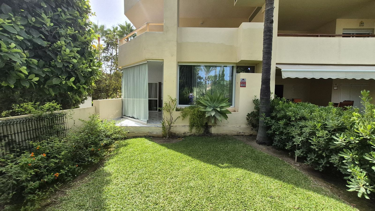 3 Bed Apartment for sale in Bahía De Marbella Costa Del Sol, Málaga, Spain