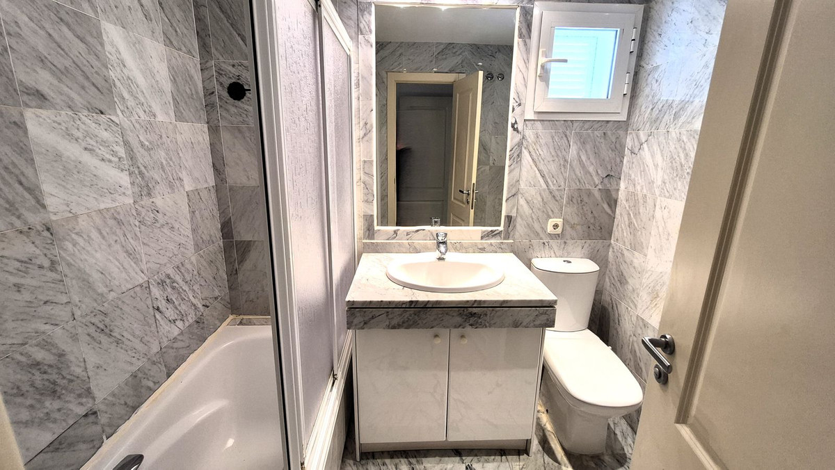 3 Bed Apartment for sale in Bahía De Marbella Costa Del Sol, Málaga, Spain
