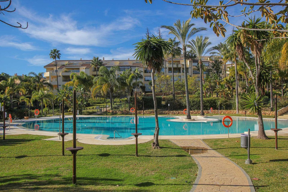3 Bed Apartment for sale in Bahía De Marbella Costa Del Sol, Málaga, Spain
