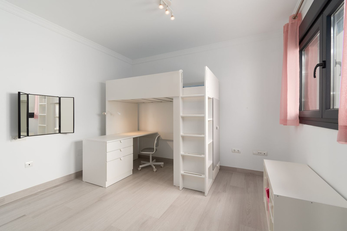 4 Bed Townhouse for sale in La Mairena Costa Del Sol, Málaga, Spain