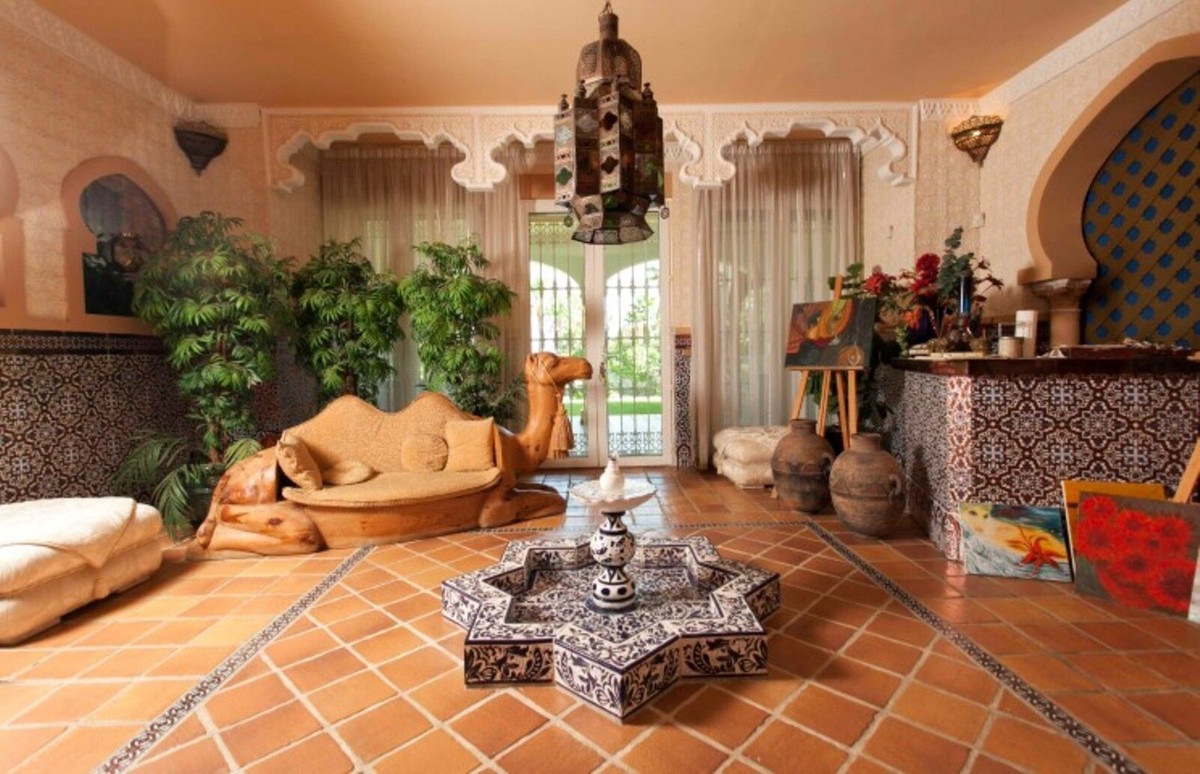 Se vende Villa - Chalet de 6 dormitorios en Costa Del Sol, Málaga, España