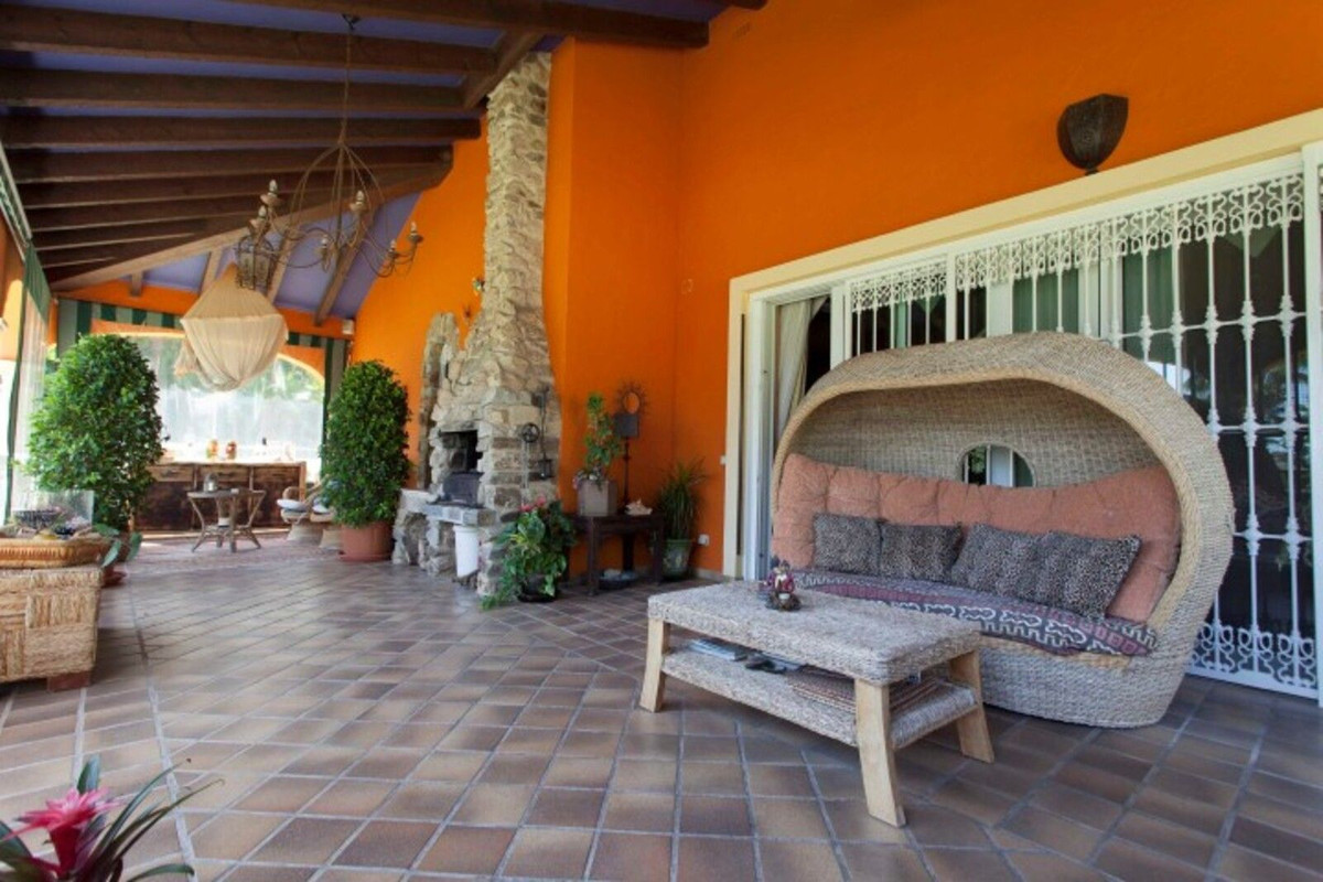 Se vende Villa - Chalet de 6 dormitorios en Costa Del Sol, Málaga, España