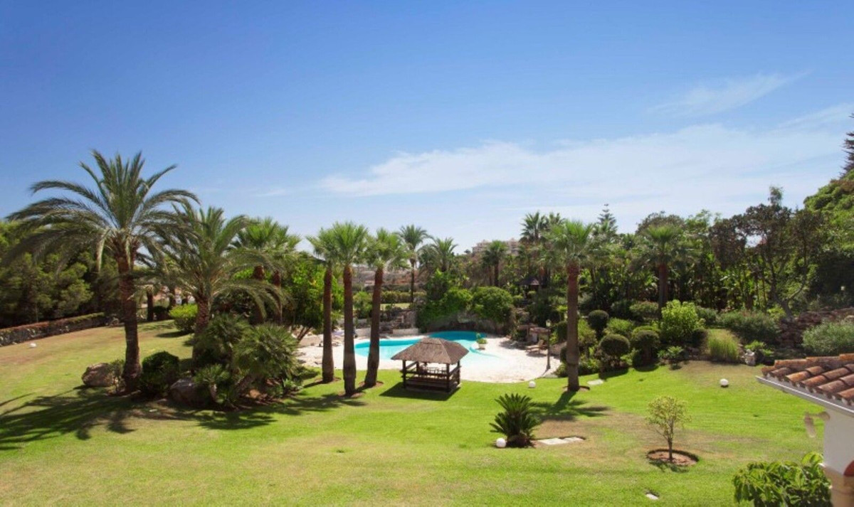 Se vende Villa - Chalet de 6 dormitorios en Costa Del Sol, Málaga, España