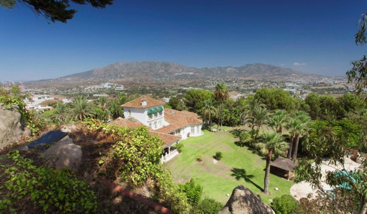 Se vende Villa - Chalet de 6 dormitorios en Costa Del Sol, Málaga, España