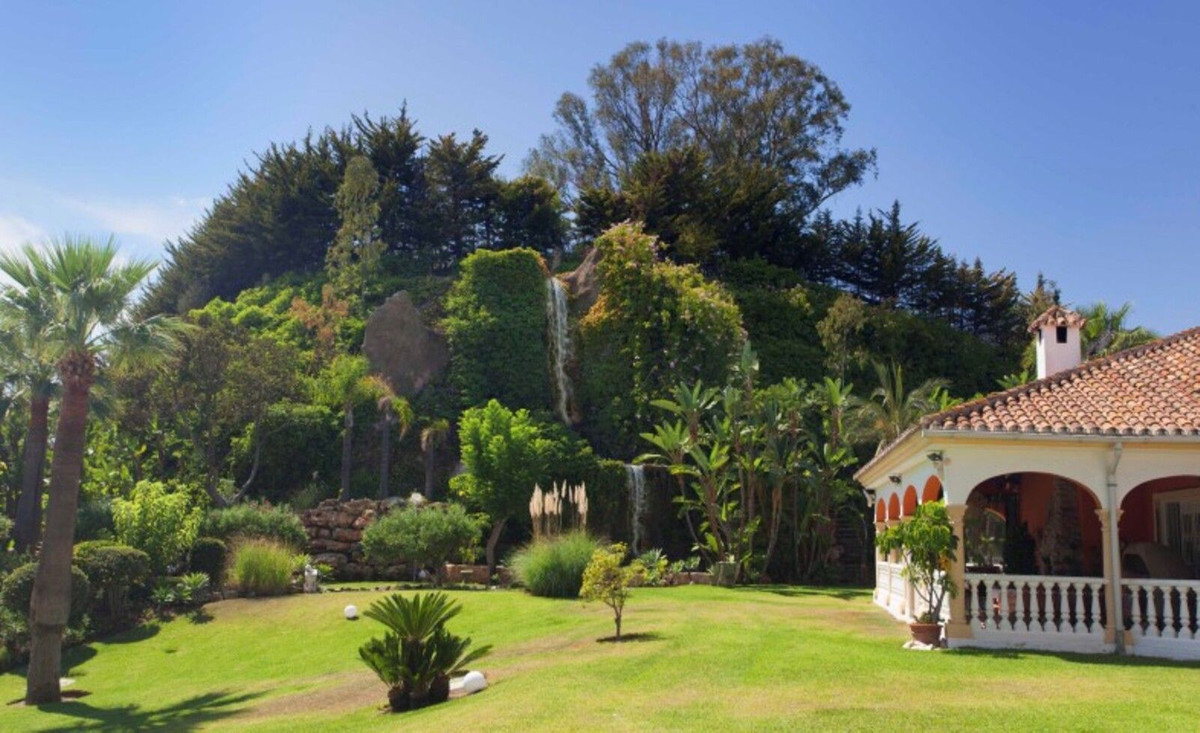 Se vende Villa - Chalet de 6 dormitorios en Costa Del Sol, Málaga, España