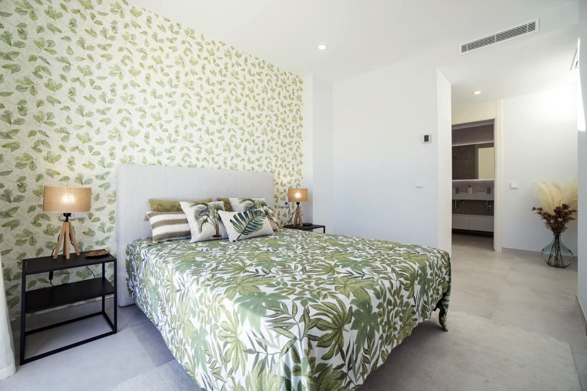 Se vende Ático de 3 dormitorios en Costa Del Sol, Cadiz, España