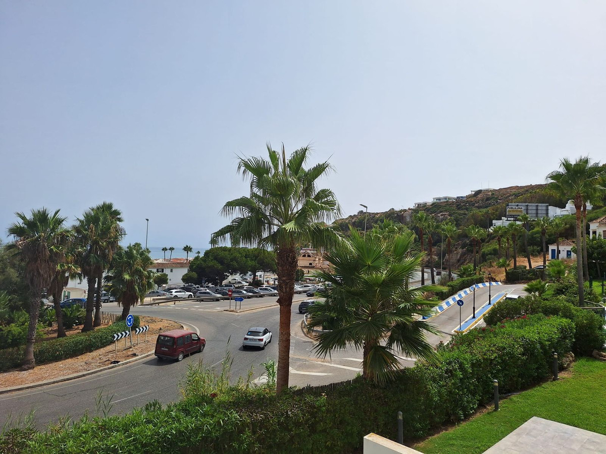 2 Bed Apartment for sale in Manilva Costa Del Sol, Málaga, Spain