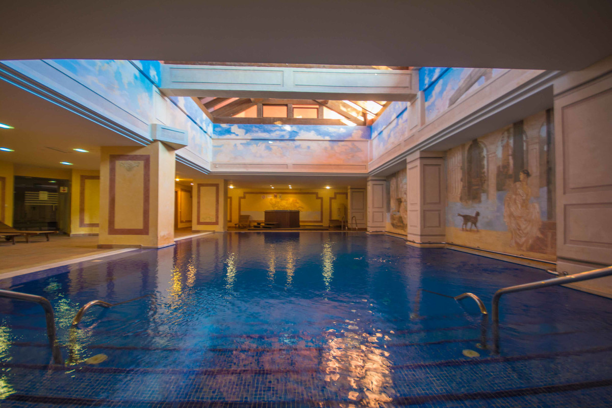 4 Bed Apartment for sale in New Golden Mile Costa Del Sol, Málaga, Spain