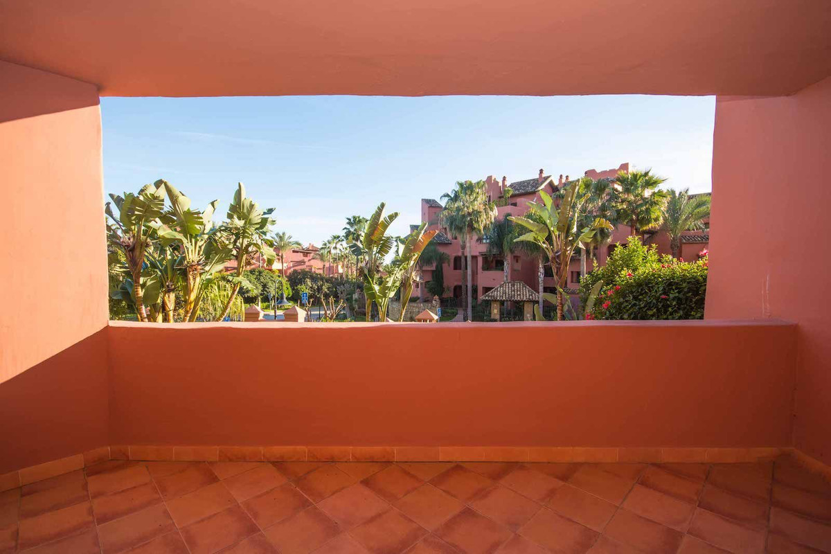 4 Bed Apartment for sale in New Golden Mile Costa Del Sol, Málaga, Spain