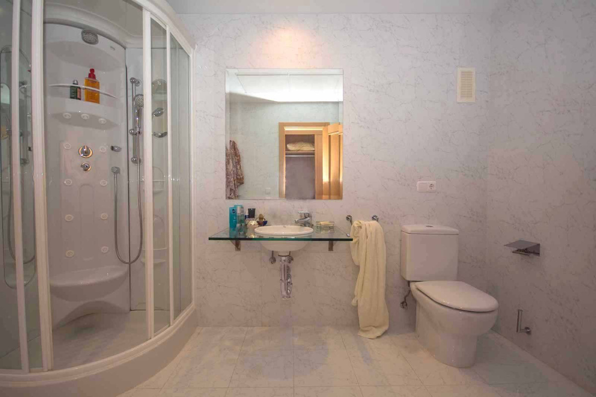 4 Bed Apartment for sale in New Golden Mile Costa Del Sol, Málaga, Spain