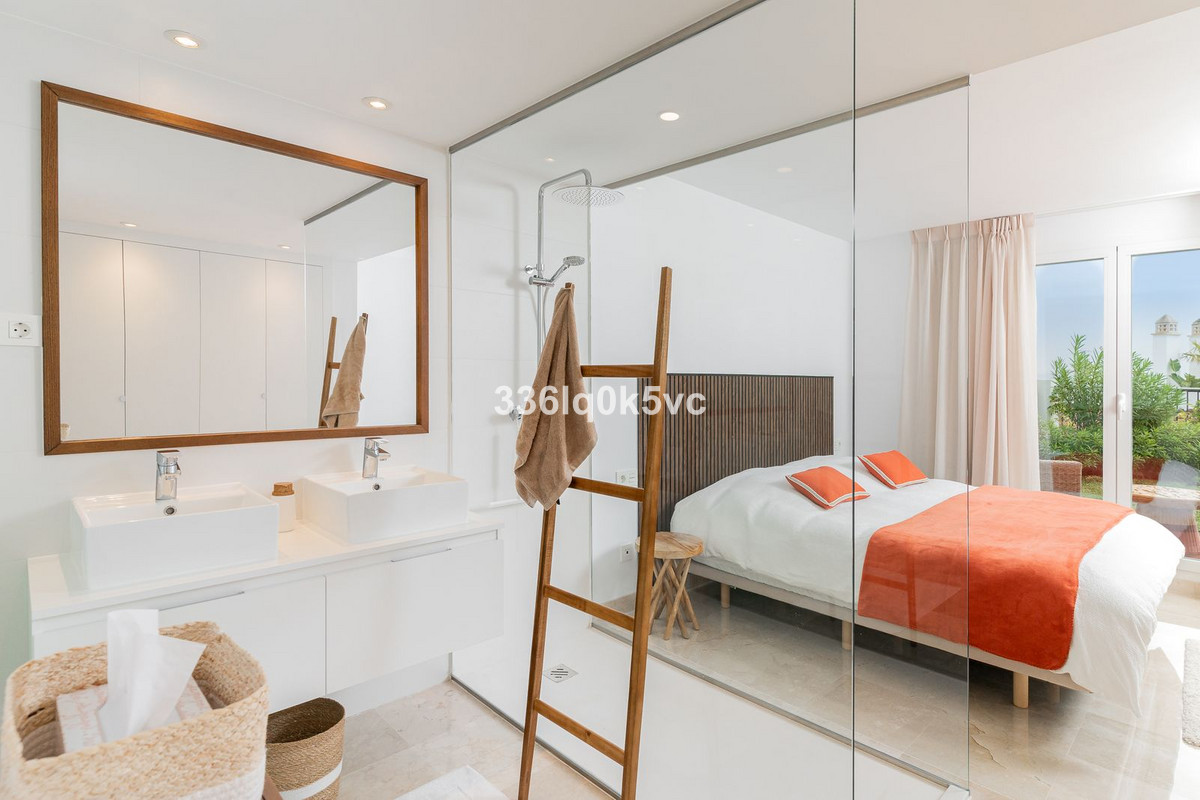 3 Bed Apartment for sale in Benahavís Costa Del Sol, Málaga, Spain