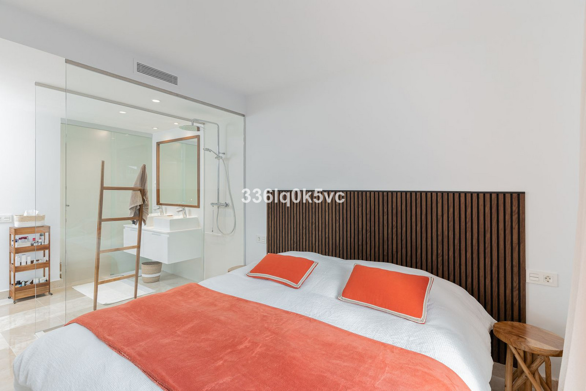 3 Bed Apartment for sale in Benahavís Costa Del Sol, Málaga, Spain