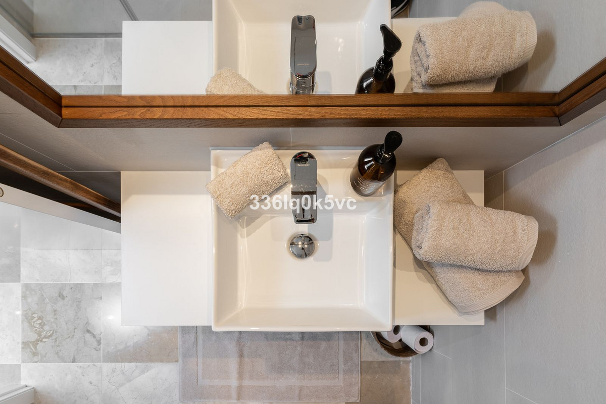 3 Bed Apartment for sale in Benahavís Costa Del Sol, Málaga, Spain