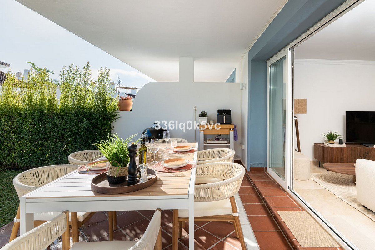 3 Bed Apartment for sale in Benahavís Costa Del Sol, Málaga, Spain
