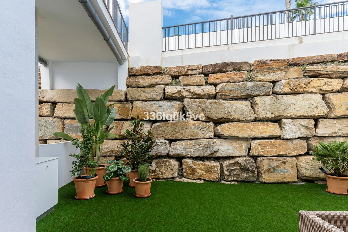 3 Bed Apartment for sale in Benahavís Costa Del Sol, Málaga, Spain