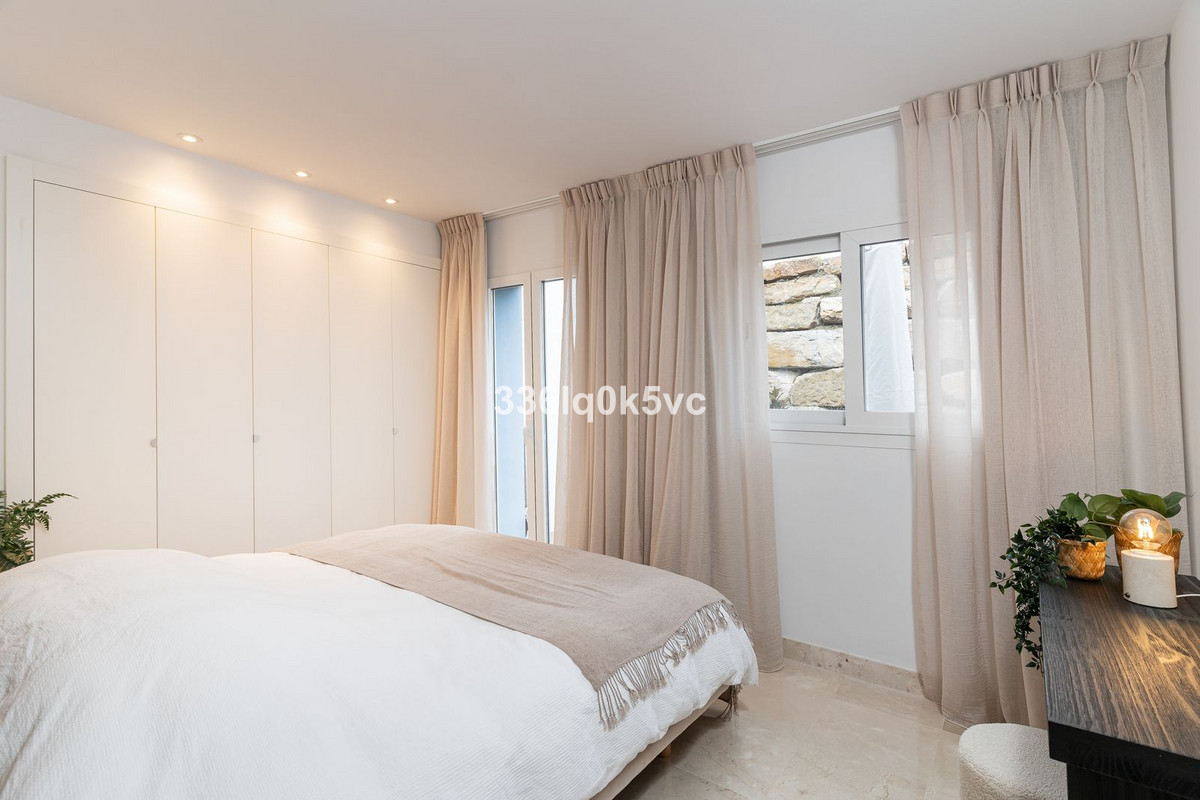 3 Bed Apartment for sale in Benahavís Costa Del Sol, Málaga, Spain
