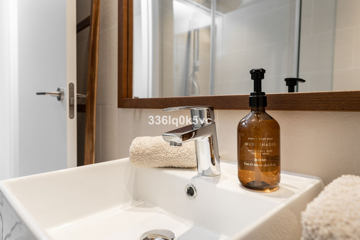 3 Bed Apartment for sale in Benahavís Costa Del Sol, Málaga, Spain