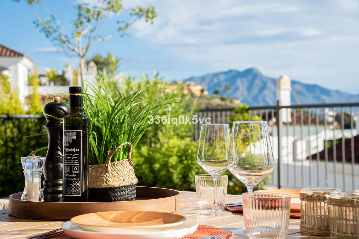 3 Bed Apartment for sale in Benahavís Costa Del Sol, Málaga, Spain