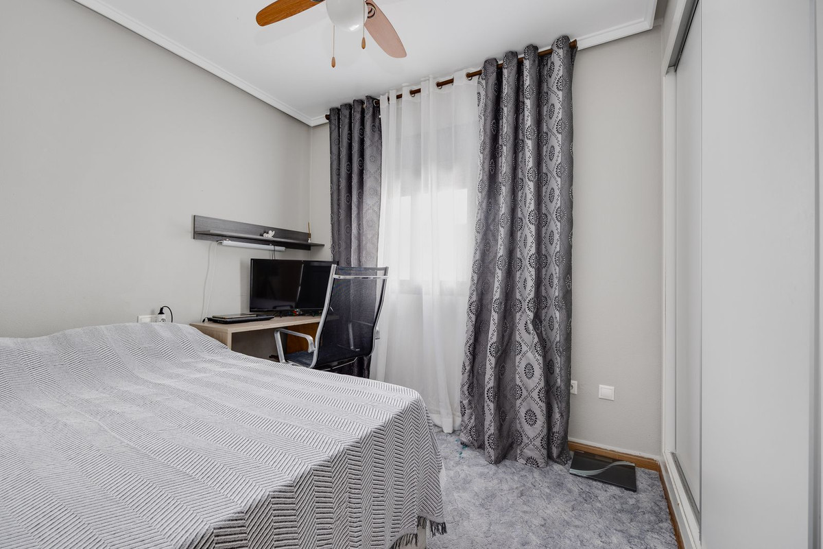 3 Bed Apartment for sale in Torrevieja Costa Blanca, Alicante, Spain