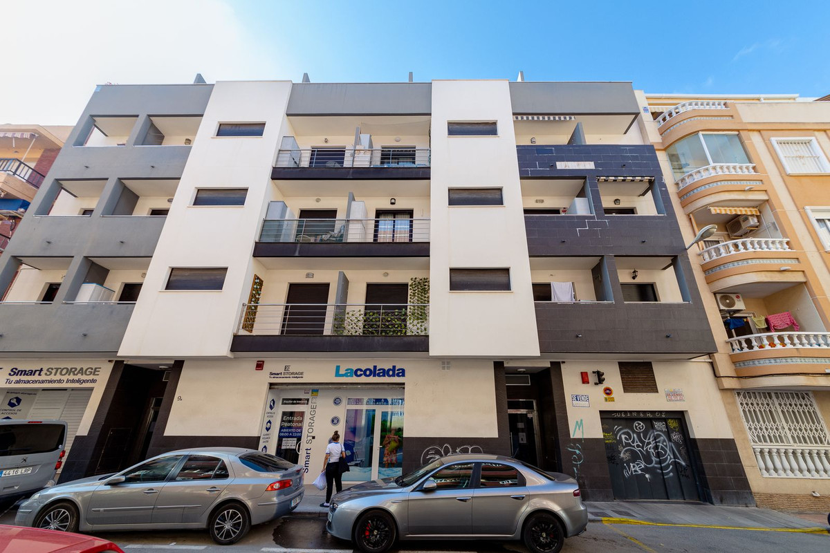3 Bed Apartment for sale in Torrevieja Costa Blanca, Alicante, Spain