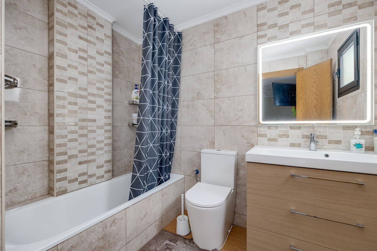 3 Bed Apartment for sale in Torrevieja Costa Blanca, Alicante, Spain
