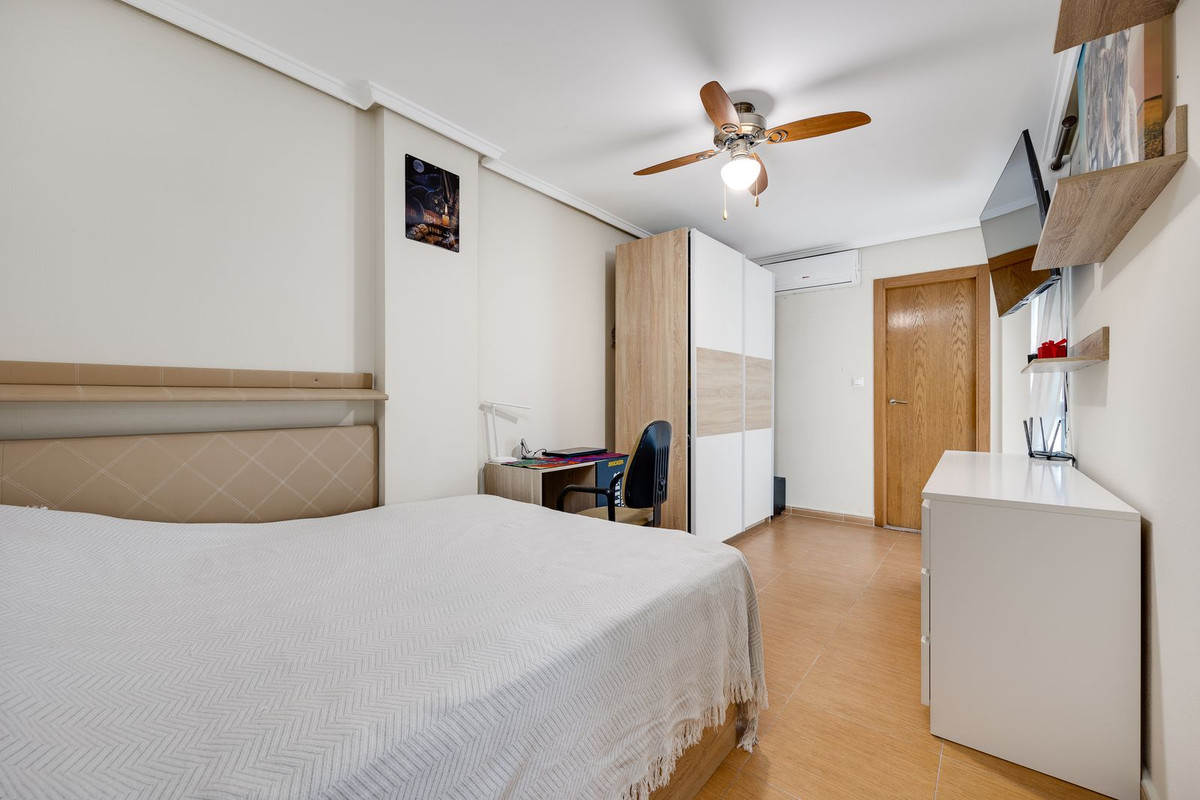 3 Bed Apartment for sale in Torrevieja Costa Blanca, Alicante, Spain