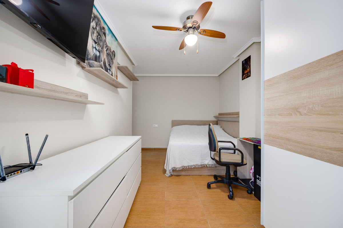 3 Bed Apartment for sale in Torrevieja Costa Blanca, Alicante, Spain