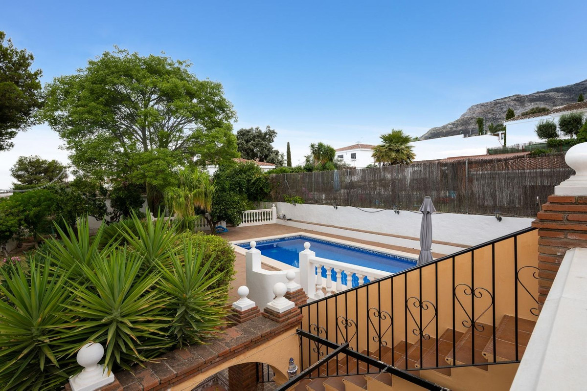 Se vende Villa - Chalet de 4 dormitorios en Costa Del Sol, Málaga, España