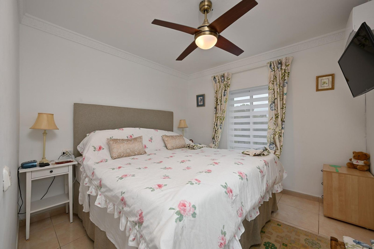 Se vende Villa - Chalet de 4 dormitorios en Costa Del Sol, Málaga, España