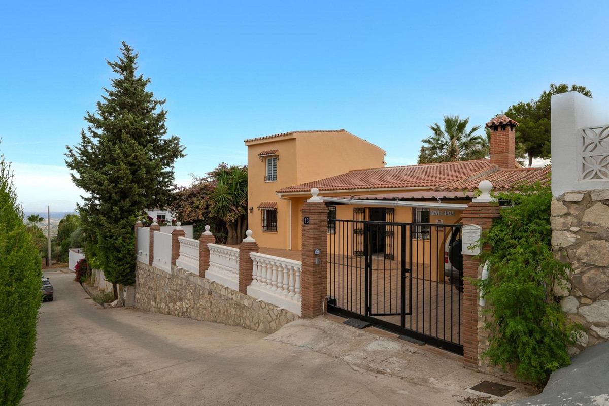Se vende Villa - Chalet de 4 dormitorios en Costa Del Sol, Málaga, España