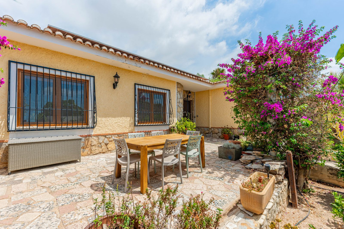 11 Bed Commercial unit for sale in San Vicente Del Raspeig Costa Blanca, Alicante, Spain