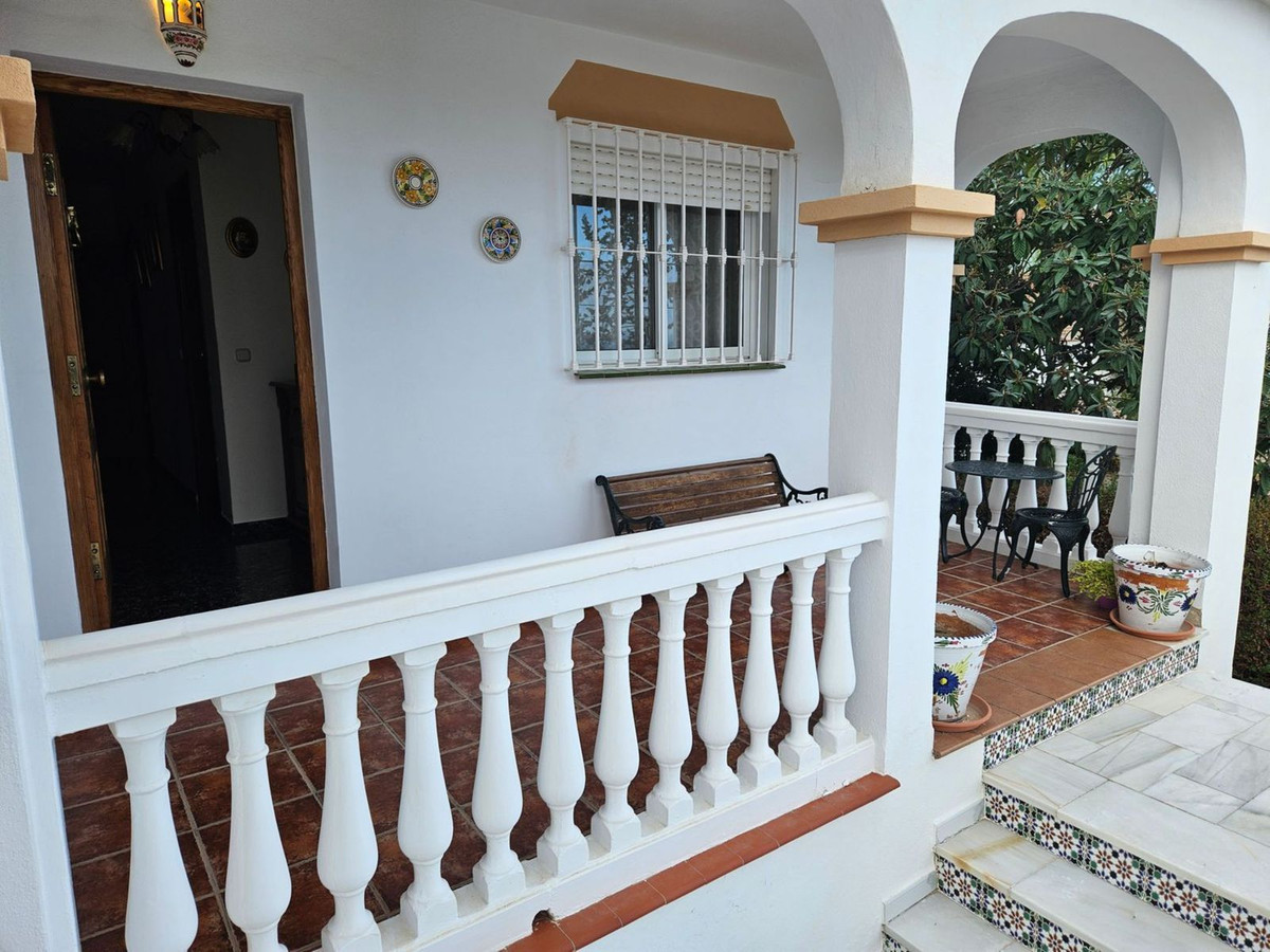 Se vende Villa - Chalet de 3 dormitorios en Málaga Ciudad, Málaga, España
