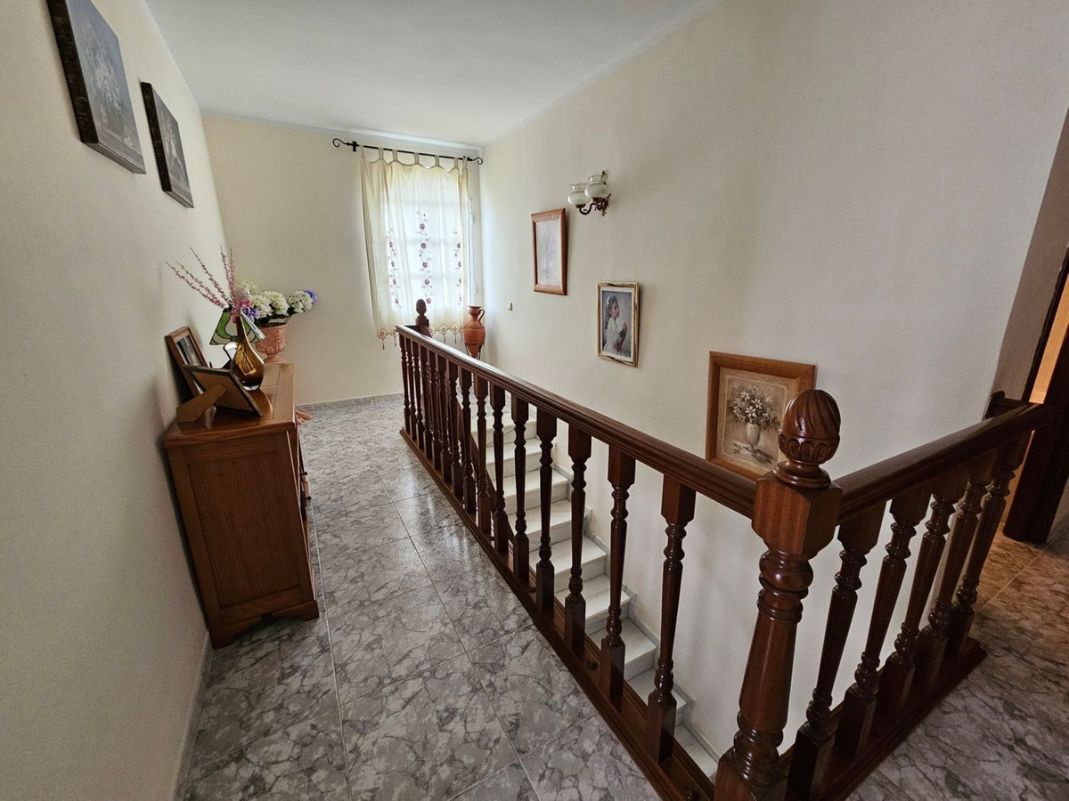 Se vende Villa - Chalet de 3 dormitorios en Málaga Ciudad, Málaga, España