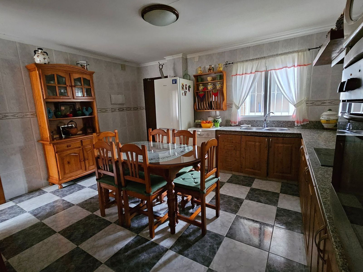 Se vende Villa - Chalet de 3 dormitorios en Málaga Ciudad, Málaga, España