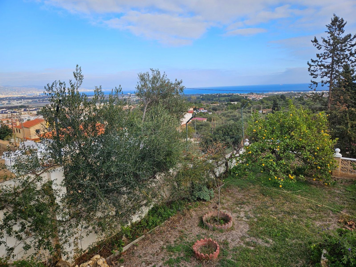Se vende Villa - Chalet de 3 dormitorios en Málaga Ciudad, Málaga, España