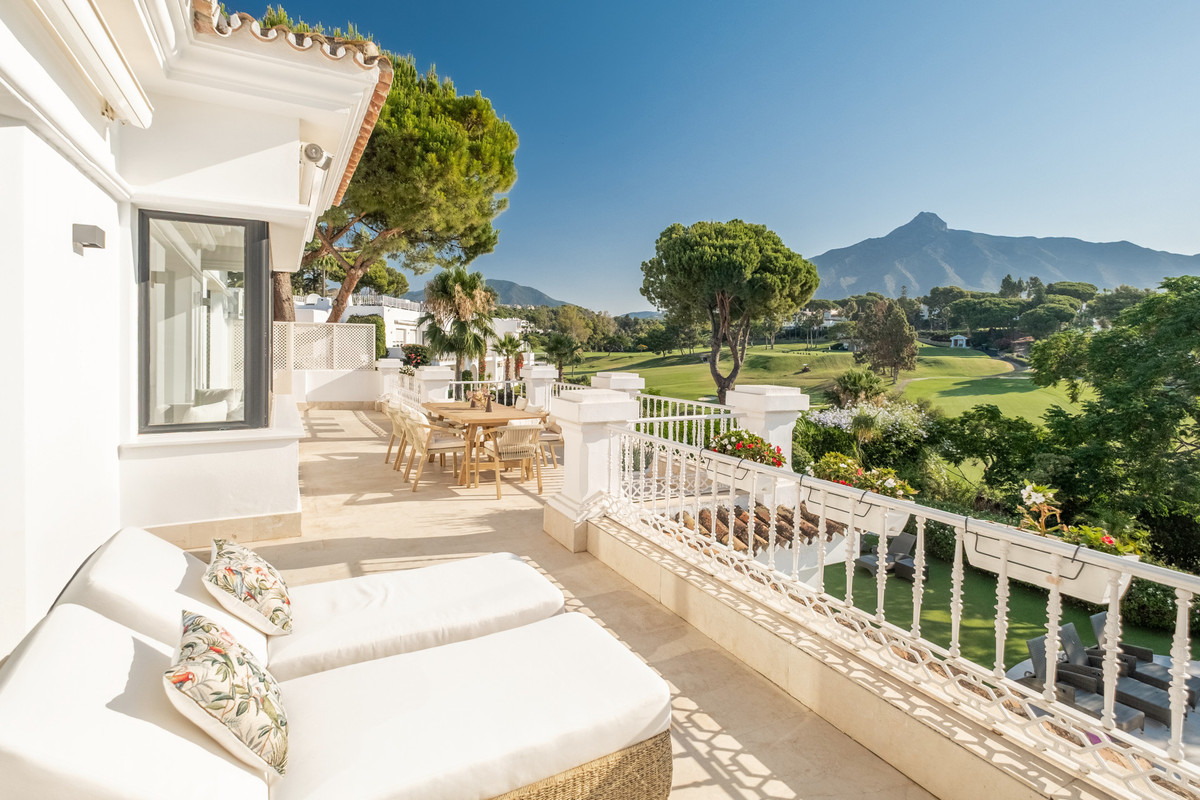 Se vende Villa - Chalet de 7 dormitorios en Costa Del Sol, Málaga, España