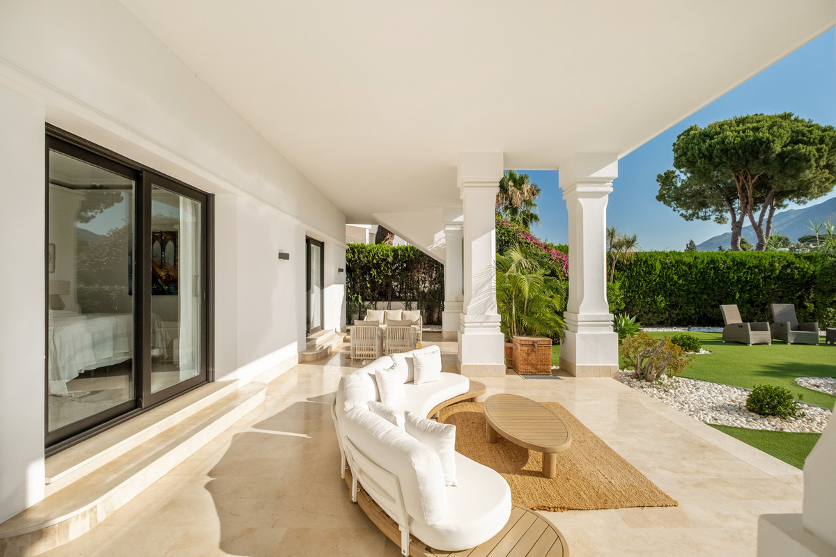 Se vende Villa - Chalet de 7 dormitorios en Costa Del Sol, Málaga, España