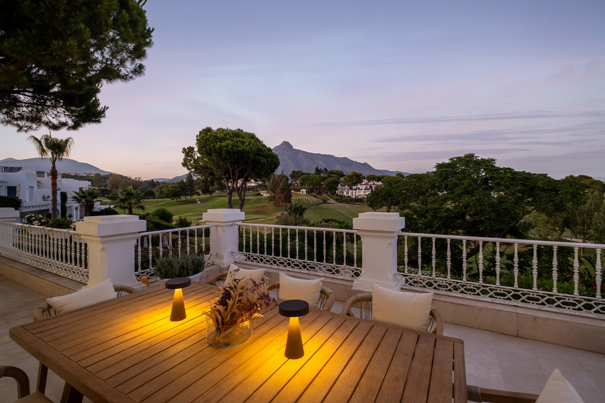 Se vende Villa - Chalet de 7 dormitorios en Costa Del Sol, Málaga, España