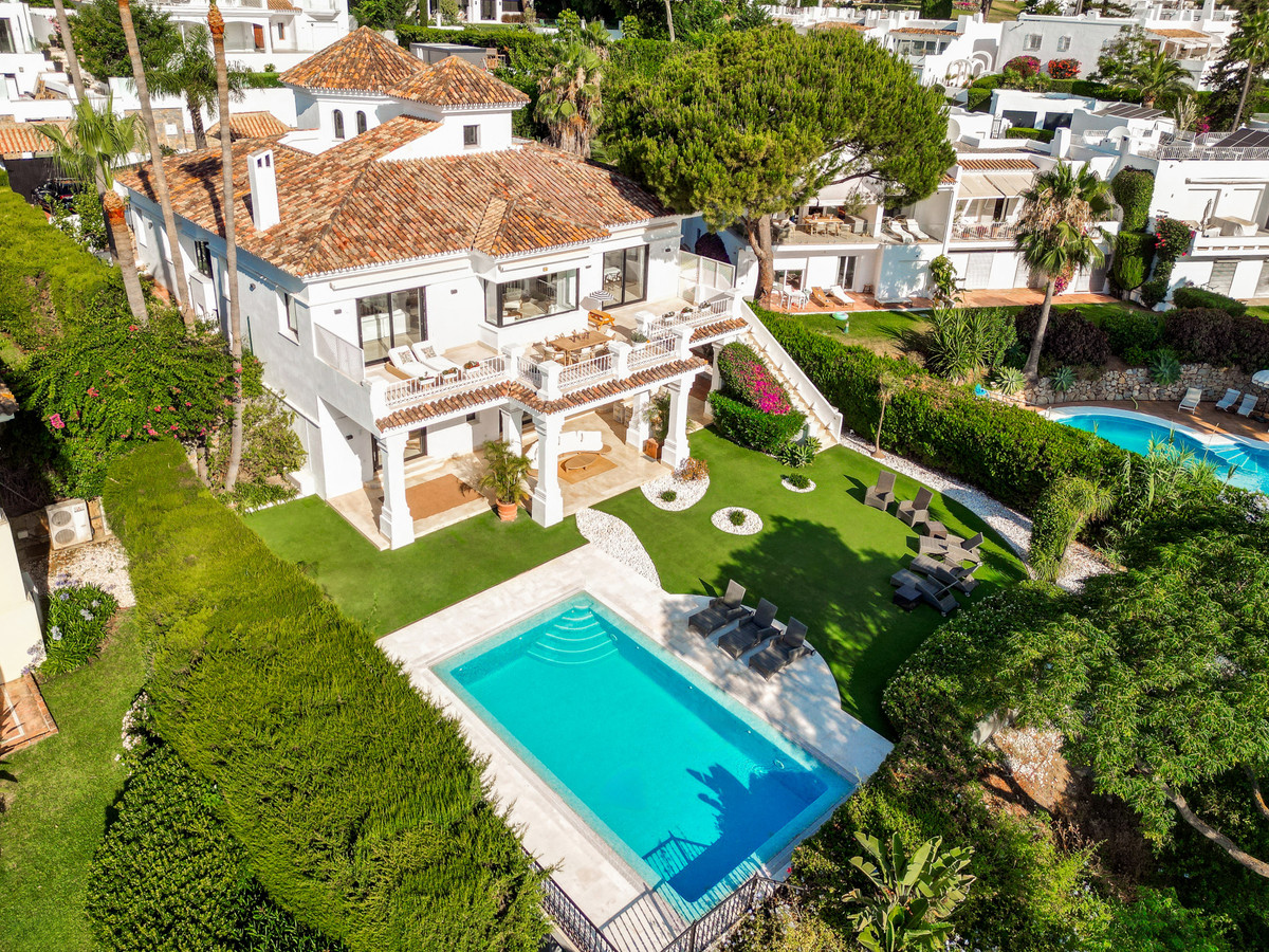 Se vende Villa - Chalet de 7 dormitorios en Costa Del Sol, Málaga, España