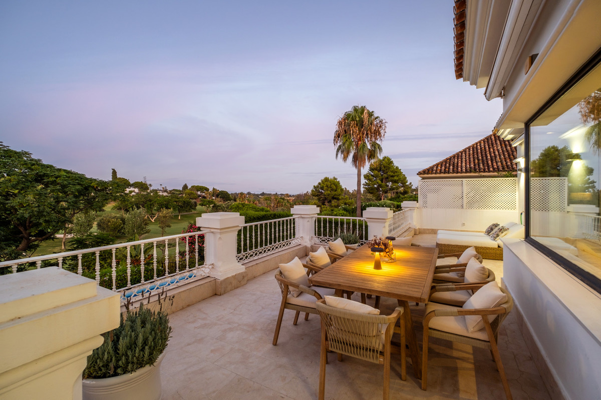 Se vende Villa - Chalet de 7 dormitorios en Costa Del Sol, Málaga, España