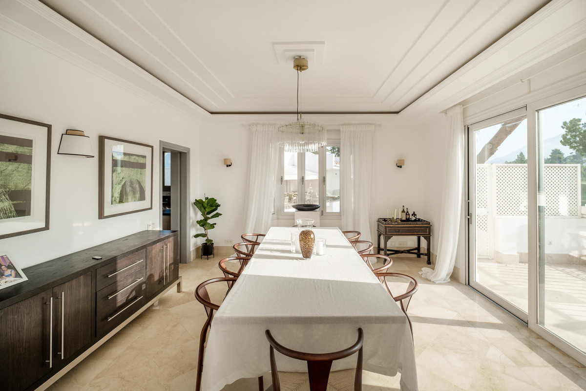 Se vende Villa - Chalet de 7 dormitorios en Costa Del Sol, Málaga, España